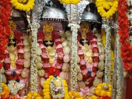 नवरात्र की षष्टी को मां कात्यायनी की पूजा आज:देवी की पूजा से बनेंगे वैवाहिक योग, बांग्ला पद्धति में आज खुलेगा माता का पट