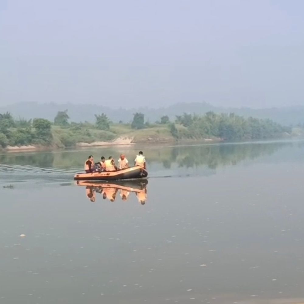 सोन नदी पार करते 25 साल का युवक डूबा:ब्यौहारी में दूसरी ओर खड़ी नाव लेने गया था; SDRF टीम तलाश में जुटी