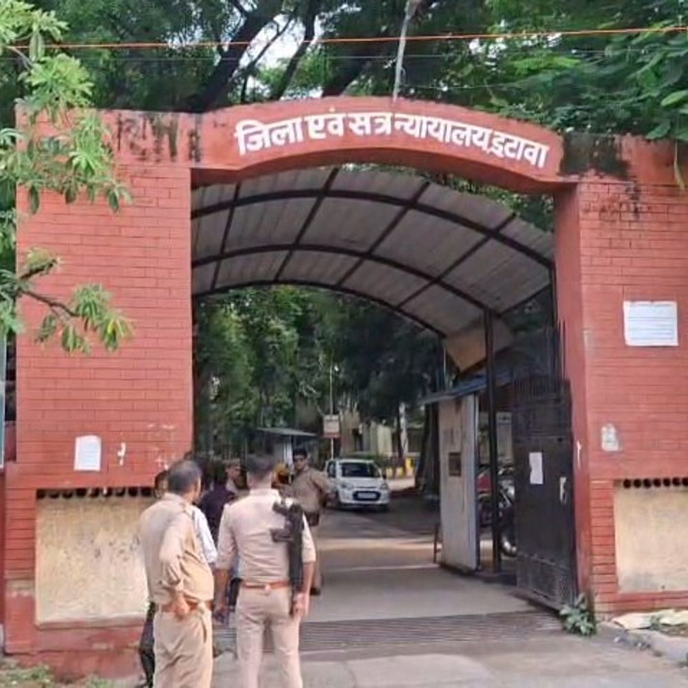 इटावा में लूट के दोषी को 2 साल की जेल:9 साल पुराना मामला, मारपीट के बाद ट्रैक्टर लूटा था