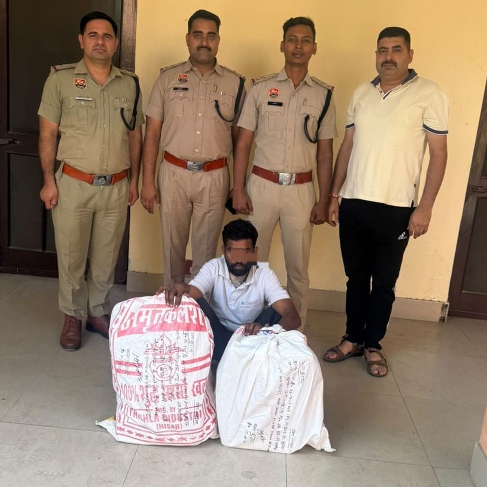 नकली नोटों से ठगी के मामले में आरोपी गिरफ्तार:प्रिंटर और सफेद कागज बरामद, पानीपत का रहने वाला; रिमांड के बाद भेजा जेल