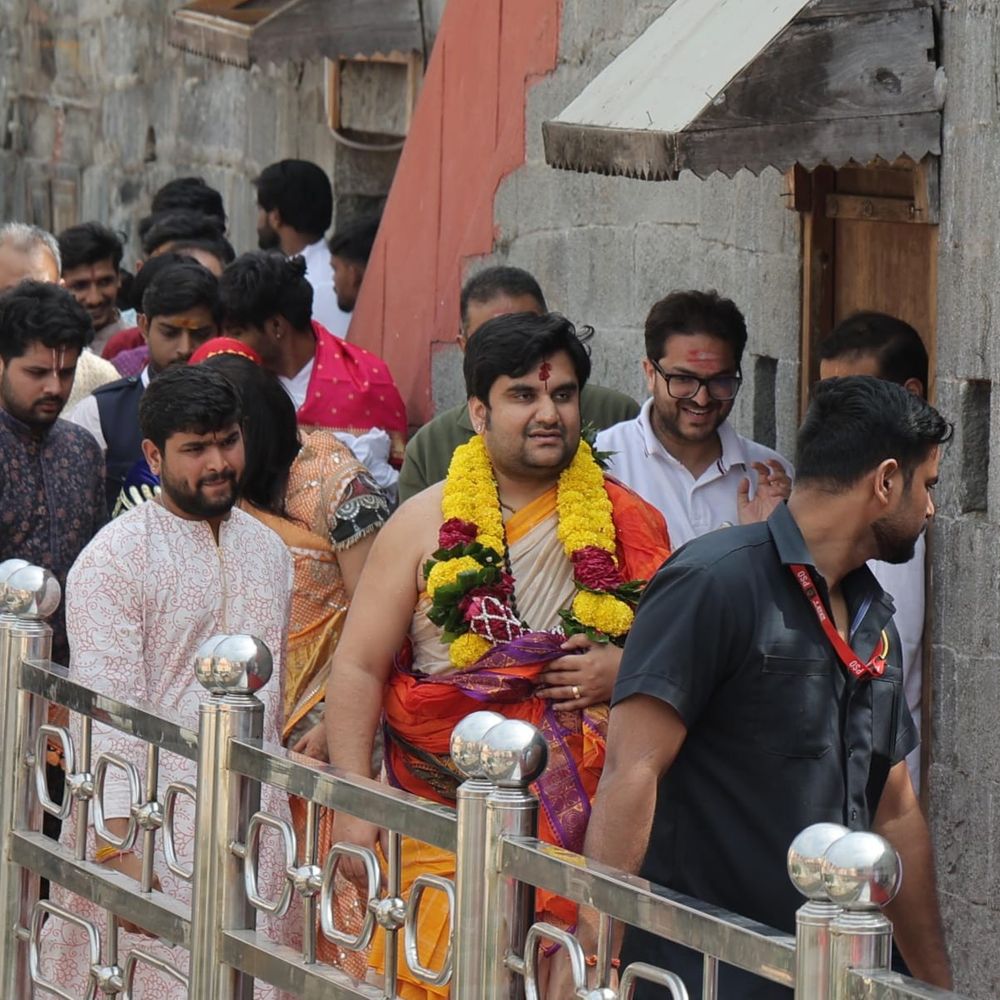 दिव्या दत्ता और इंद्रेश महाराज ने किए महाकाल के दर्शन:अभिनेत्री बोलीं- यहां आकर मन को शांति मिलती है; लाइट एंड साउंड शो में शामिल है मेरी आवाज