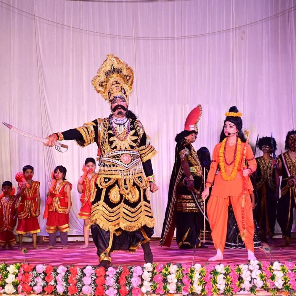 गोमतीनगर में रामलीला महोत्सव का समापन:लक्ष्मण शक्ति, कुंभकरण, मेघनाथ और रावण वध के प्रसंगों ने दर्शकों को भाव-विभोर किया