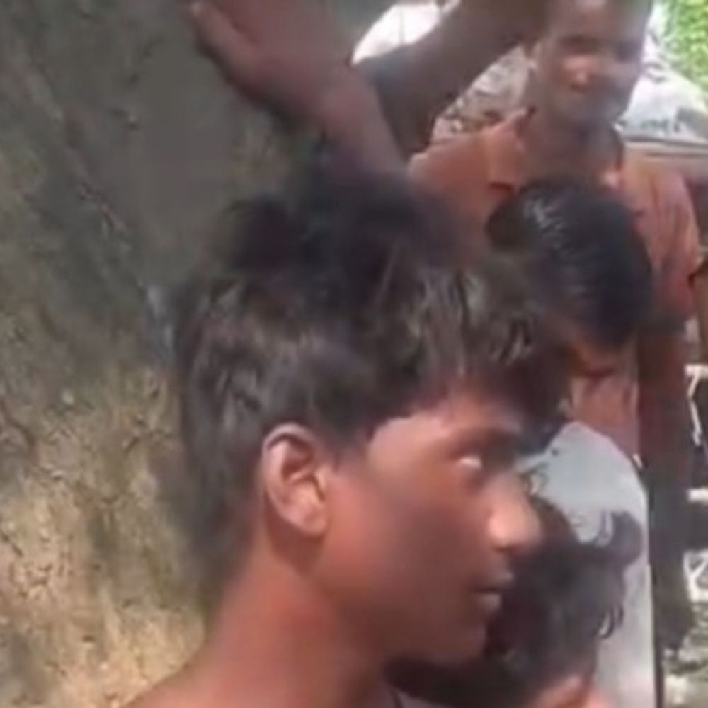 जौनपुर में चोरी करने घुसे तीन संदिग्ध पकड़े गए:ग्रामीणों ने पेड़ से बांधा, परिवार वाले ले गए; पुलिस बोली- तहरीर नहीं मिली