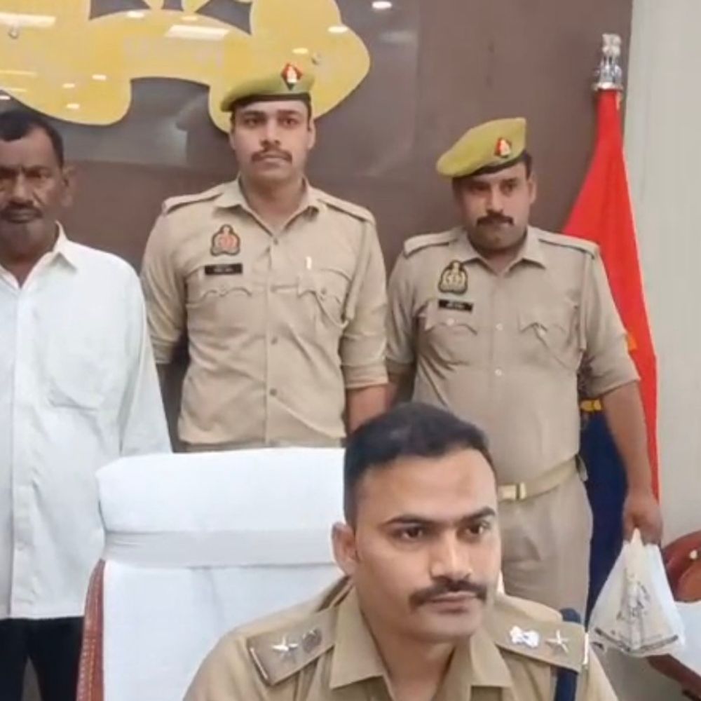 बिजनौर में मकान से 120 किलो विस्फोटक सामग्री बरामद:50 किलो तैयार बम और 10 किलो अधबने पटाखे मिले, एक गिरफ्तार