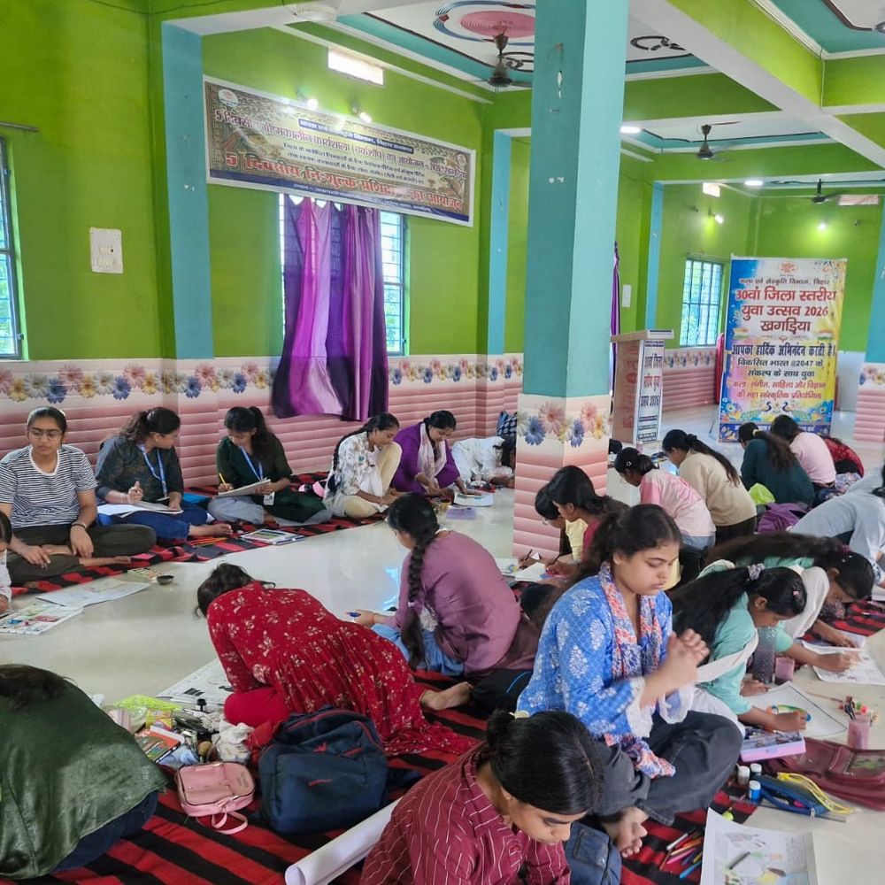 खगड़िया युवा उत्सव में 75 युवाओं ने दिखाया हुनर:चित्रकला, फोटोग्राफी, मूर्तिकला प्रतियोगिताएं हुईं, 27 अक्टूबर को डीएम करेंगे उद्घाटन