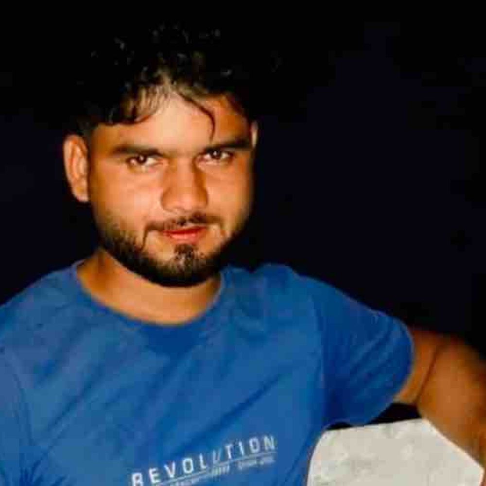 मोतिहारी- पत्नी के मर्डर केस में पति का सरेंडर:गन्ने के खेत में मिला था महिला का शव; रिमांड मांगेगी पुलिस