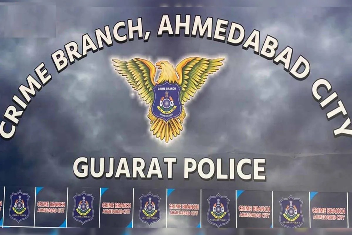 Ahmedabad Crime: अहमदाबाद में फर्जी DSP गिरफ्तार, सीआईएसएफ का पहचान पत्र लगाकर जमा रहा था रौब