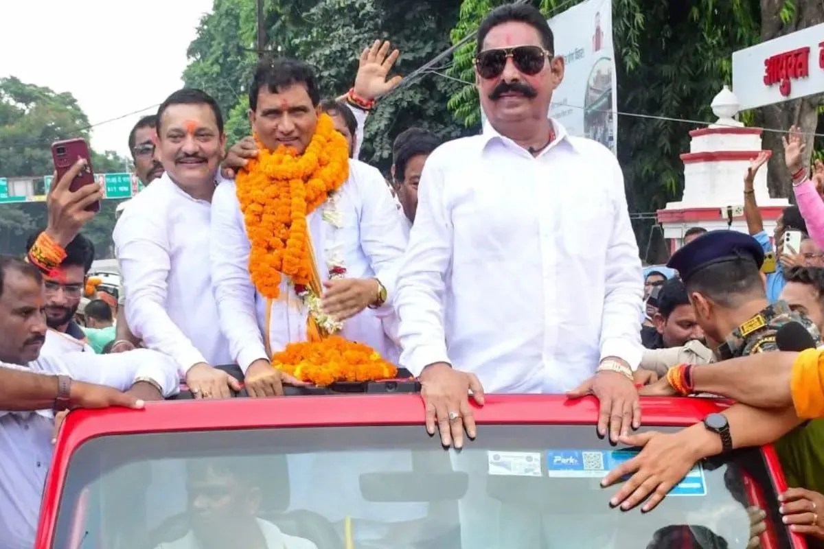 Patna Graduate Constituency Election: नतीजों से पहले जश्न! अनंत सिंह के घर जुटे समर्थक, अनुज सिंह की जीत का दावा