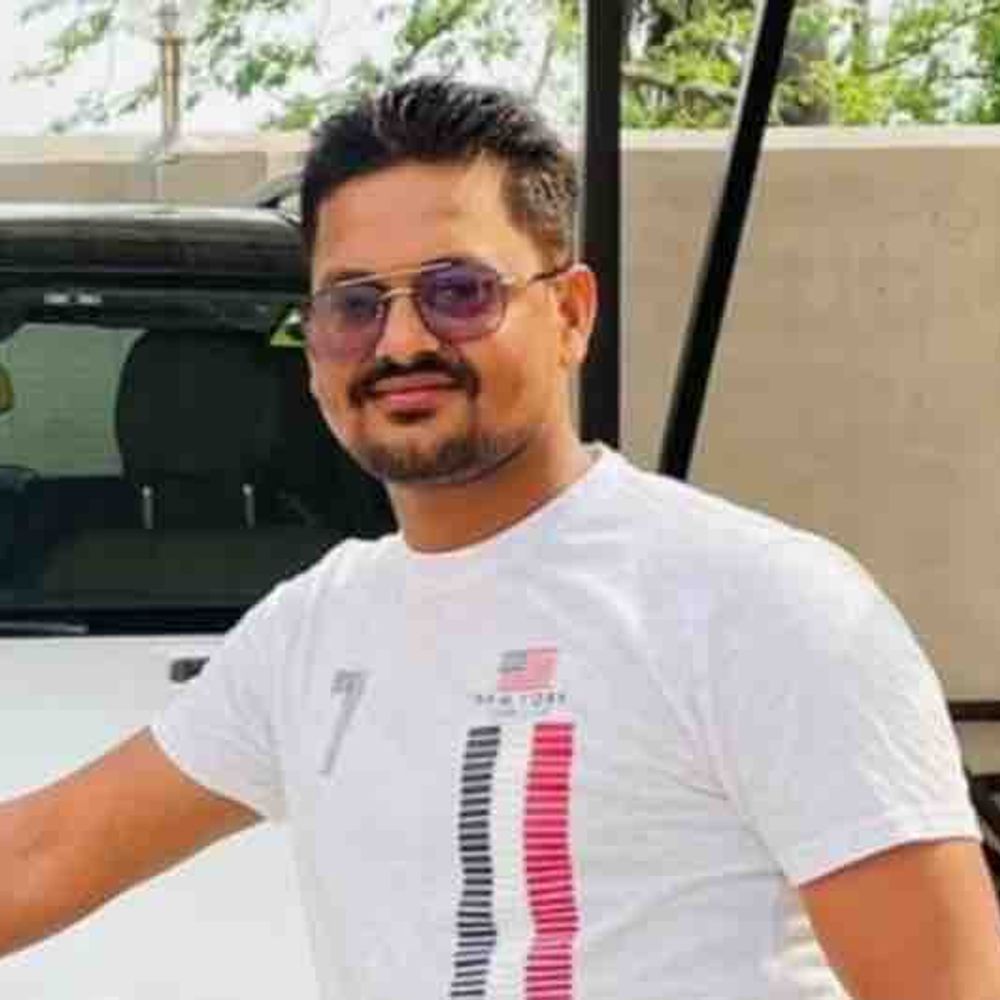 सुरेश यादव हत्याकांड के 2 आरोपियों पर इनाम घोषित:दिलरंजन दुबे और सुदामा साहनी की तलाश, पुख्ता जानकारी देने वाले को मिलेगा 25 हजार