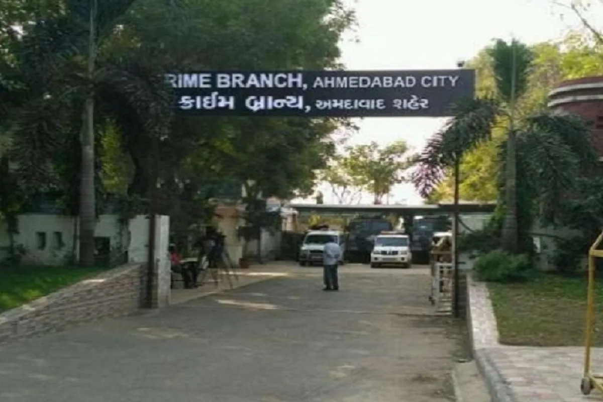 Ahmedabad: पैसे दोगुने करने के नाम पर लगाई 46 लाख रुपए की चपत