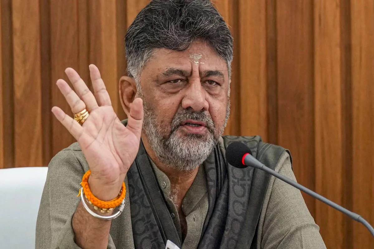 डीके शिवकुमार ने मोदी सरकार पर साधा निशाना, कहा- लोकतंत्र में विरोध का अधिकार है, मतदाताओं के हक के लिए दिल्ली जाएंगे हम 