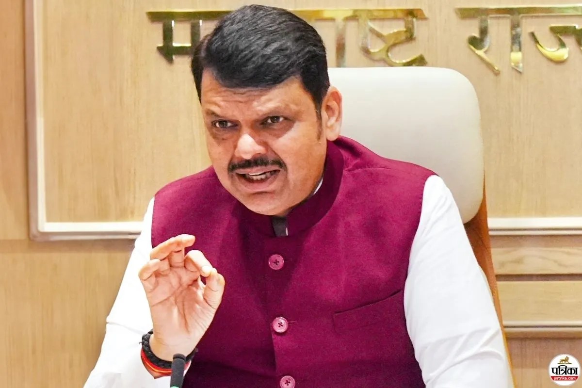 महाराष्ट्र: सरकारी स्कूलों और हॉस्टलों की बदहाली पर भड़के सीएम फडणवीस, अधिकारियों को लगाई कड़ी फटकार