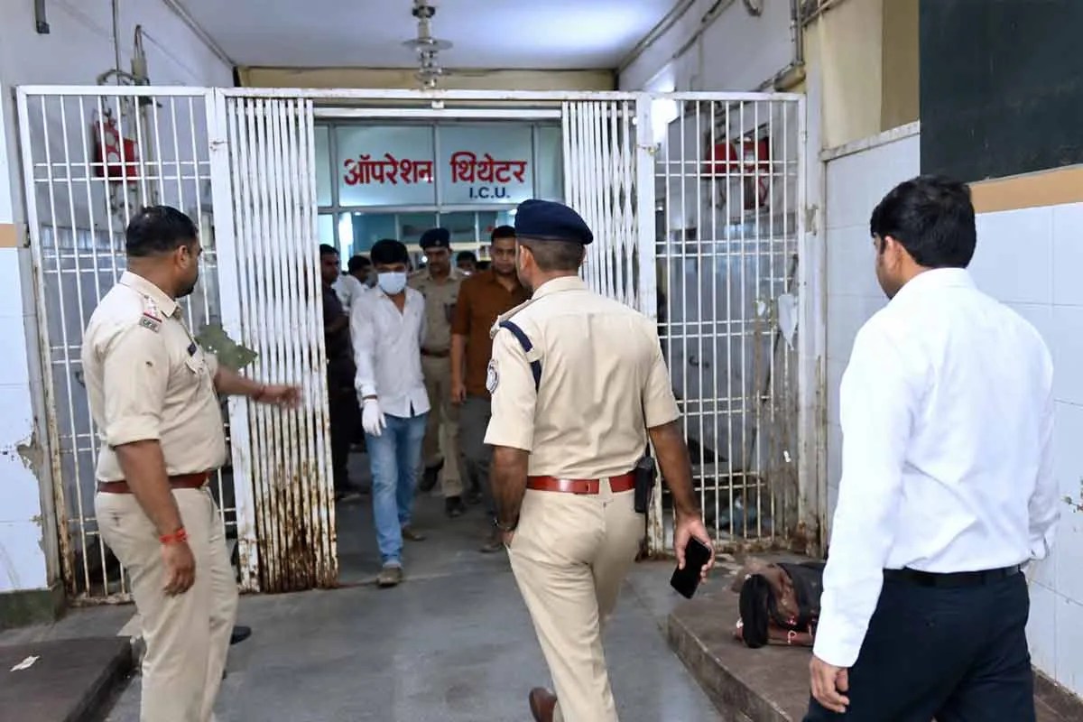 Sheetla Mata Temple Accident: ग्वालियर में नवरात्रि पर दर्दनाक हादसा, बेकाबू ट्रक ने 12 श्रद्धालुओं की जान ली
