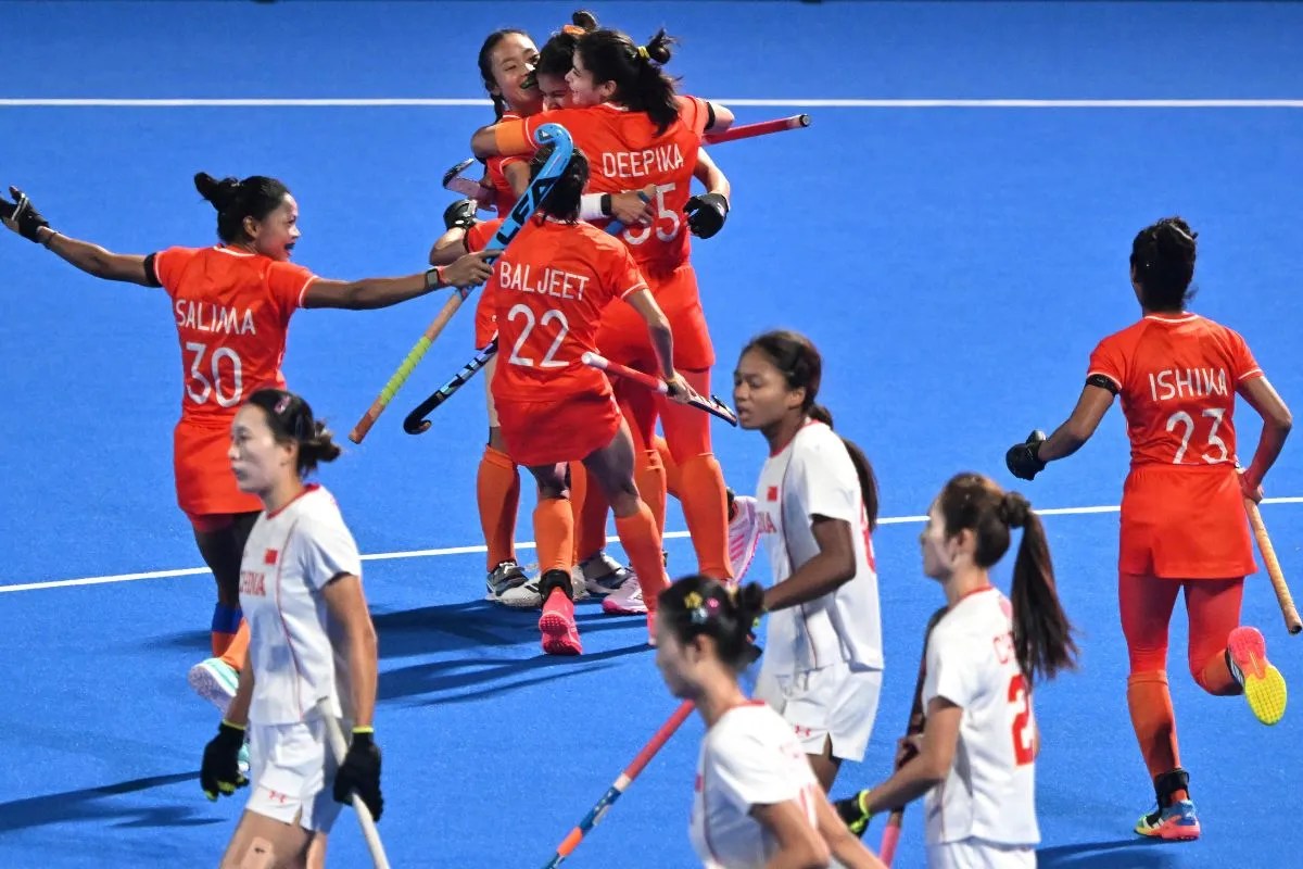 Asian Games 2026 में गोल्ड मेडल जीतने वाली भारतीय महिला हॉकी टीम पर धनवर्षा, हर खिलाड़ी और सपोर्ट स्‍टाफ को लाखों का ईनाम