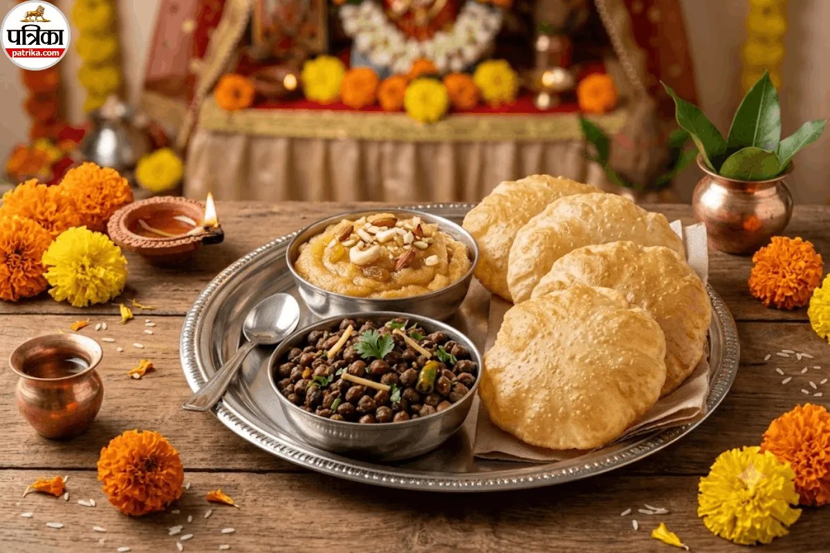 कन्या पूजन की तैयारी कर रहे हैं? घर पर इस आसान तरीके से बनाएं हलवाई जैसा मसालेदार काला चना, पूरी और हलवा 