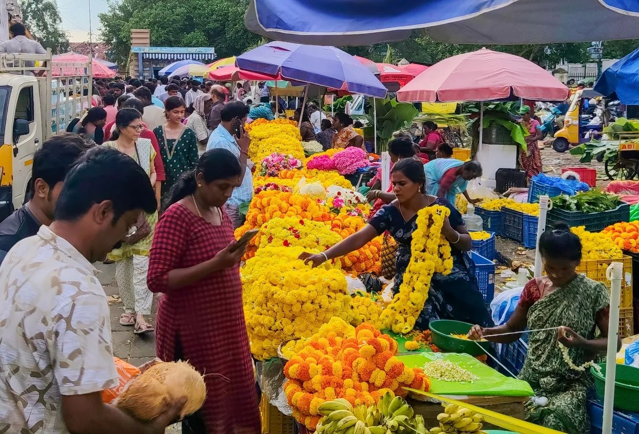 आयुध पूजा इकोनॉमी : एक त्योहार, हजारों कारोबारियों की कमाई का मौसम
