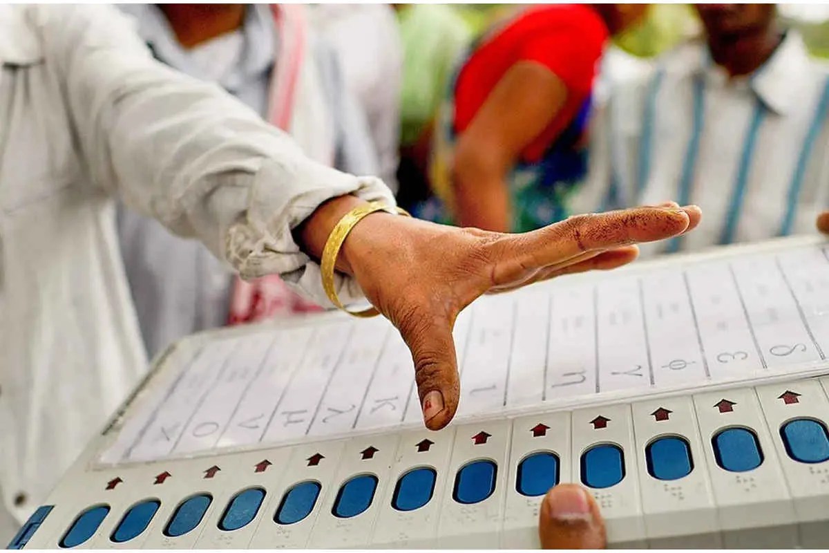 Maharashtra Politics: सतीश चव्हाण से मुलाकात के बाद बदले संजय शिरसाट के तेवर, महायुति में सुलह का रास्ता साफ
