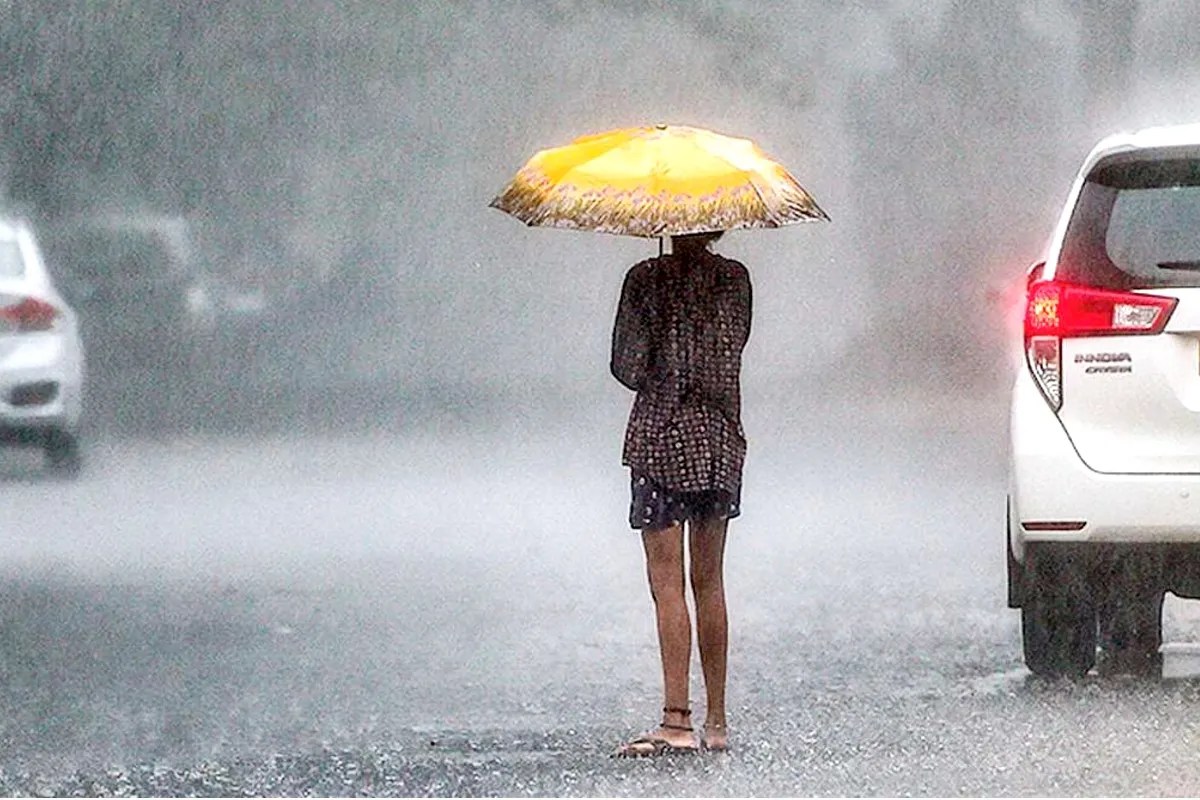 IMD Alert: जाते-जाते मानसून दिखाएगा तेवर! बादलों की गड़गड़ाहट के साथ होगी तूफानी बारिश, चेतावनी जारी