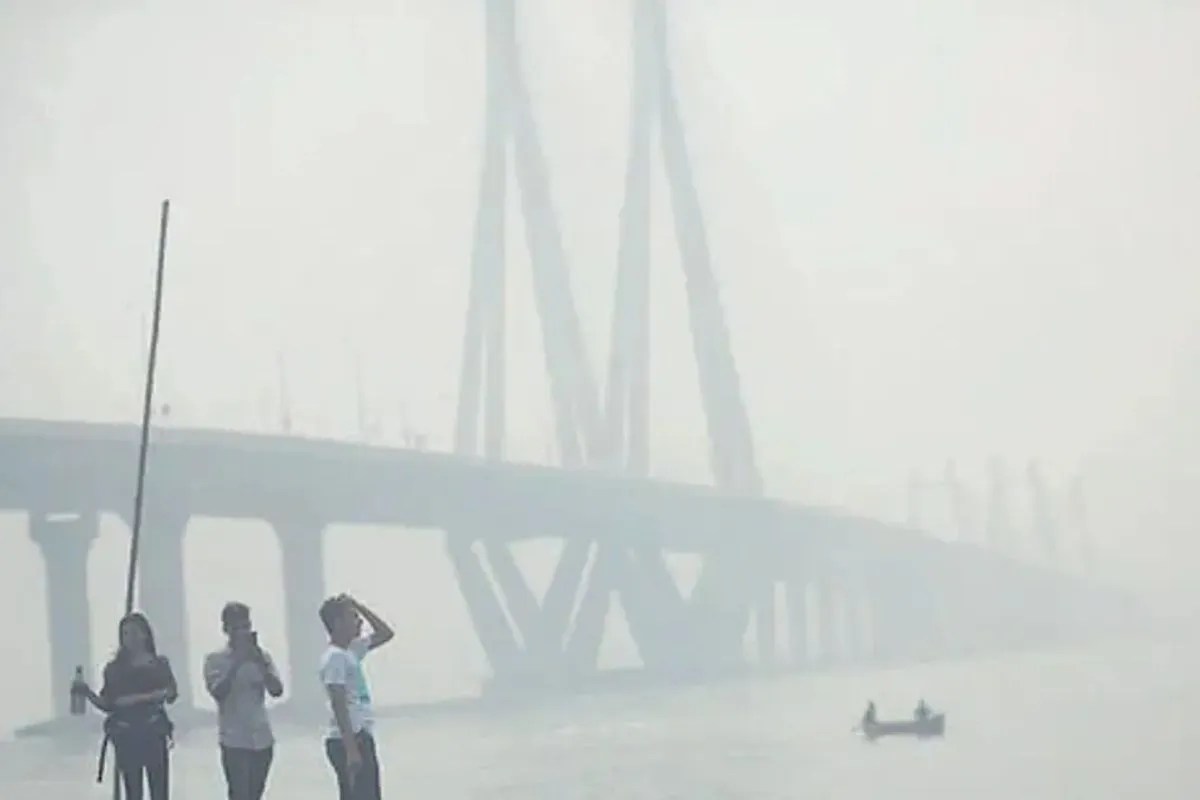 मुंबई की हवा हो रही ‘जहरीली’! हफ्ते में एक दिन निर्माण कार्य बंद करने की मांग, मंत्री ने BMC को लिखा पत्र