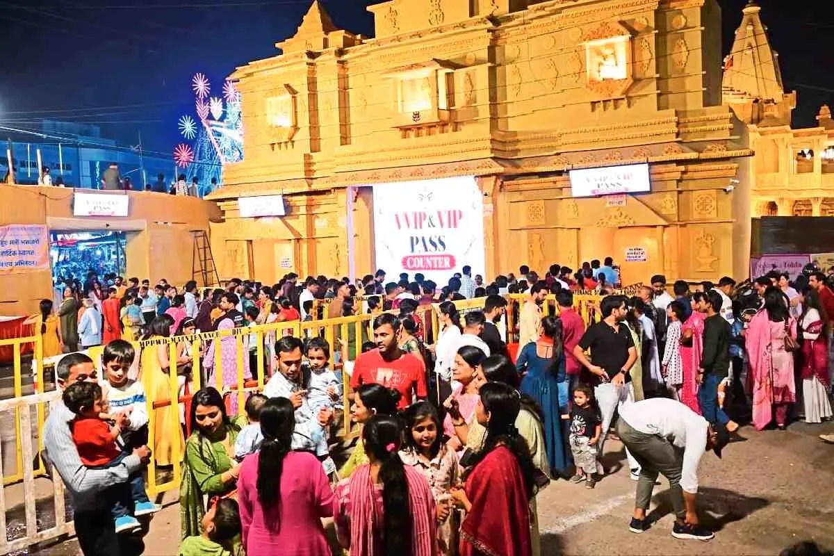 1500 पंडाल, हजारों श्रद्धालु… भोपाल में भी हो सकता ‘कोलकत्ता’ जैसा हादसा, पंडालों में भगदड़ और आग का डर