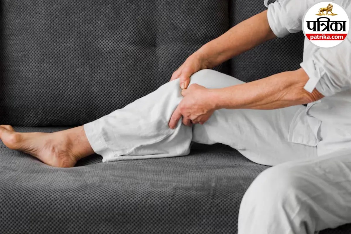 Night Leg Cramps: रात को सोते समय अचानक अकड़ जाती है पैर की नस? मेयो क्लिनिक से जानें पिंडली में ऐंठन की वजह