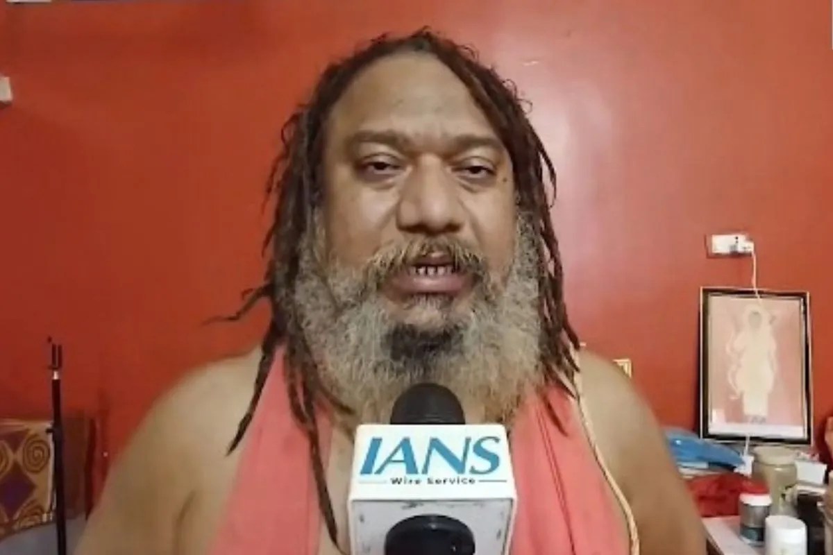 ‘मुसलमानों के पूर्वज राम और कृष्ण हैं’, बाबा रामदेव के बयान का संतों ने किया समर्थन, बोले- जन्म से हर इंसान हिंदू होता है