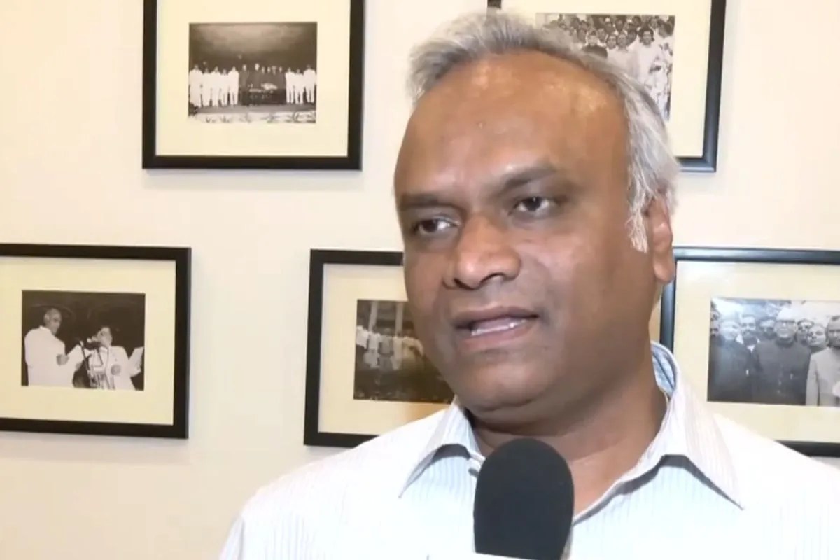 ‘कुमारस्वामी खुद अपनी छवि खराब कर रहे’, प्रियंक खरगे का तंज; RSS की फंडिंग पर भी उठाए सवाल