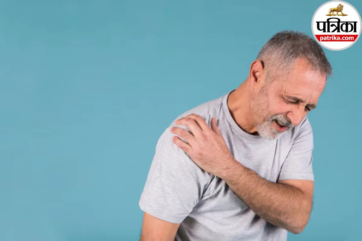 Shoulder Pain: कंधे में दर्द को न करें नजरअंदाज, वेबएमडी ने बताया मांसपेशियों में खिंचाव से लेकर ये समस्या हो सकती है वजह