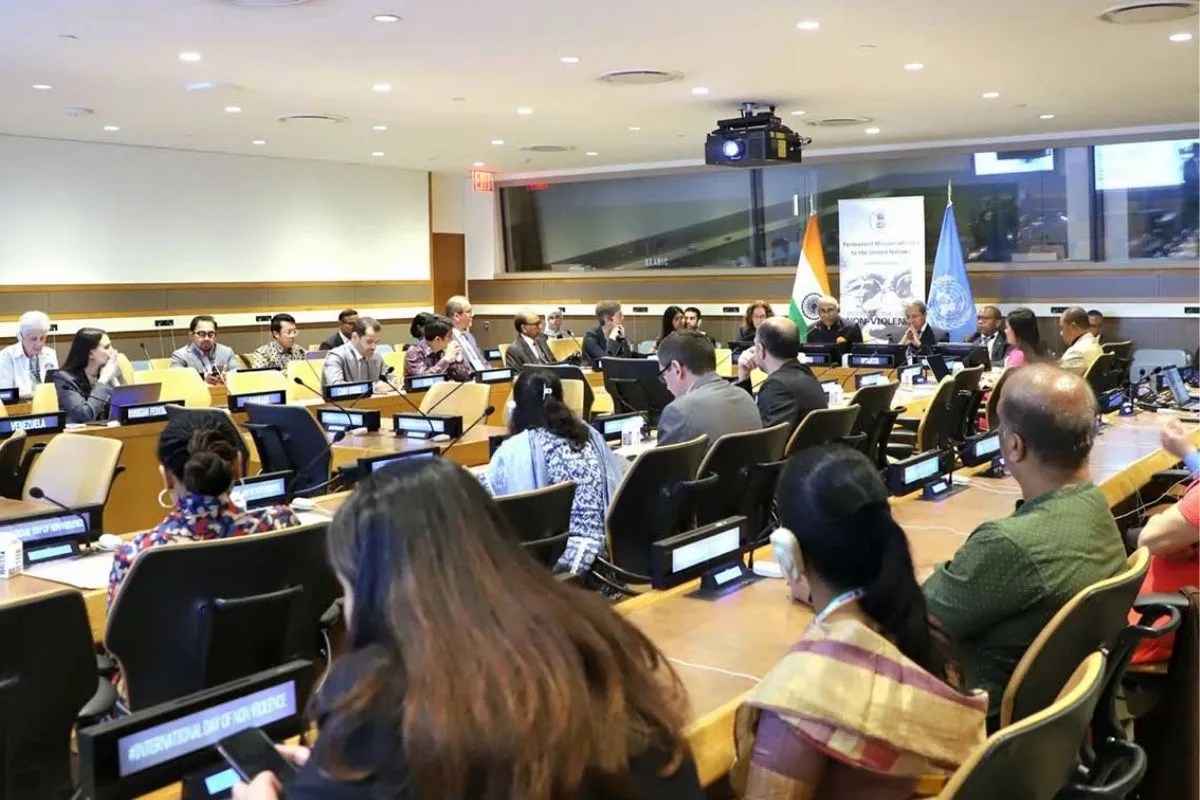अहिंसा की सच्ची मिसाल: UN में भारत ने हीरो पायलट कैप्टन स्मित मच्छार को किया सलाम, PM मोदी की बातचीत का किया जिक्र