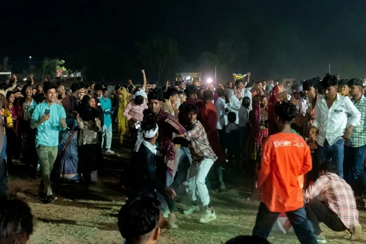 रावण दहन के बाद अंबाजी में दो गुटों में पथराव, चार घायल