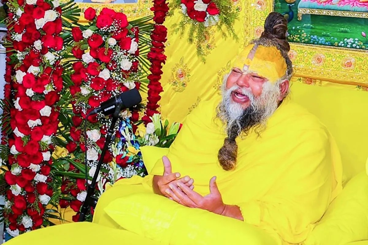 ‘विराट कोहली पर फलाहारी बाबा के दावे झूठे’, प्रवक्ता ने किया खंडन, बताई प्रेमानंद महाराज के दर्शन की असली वजह