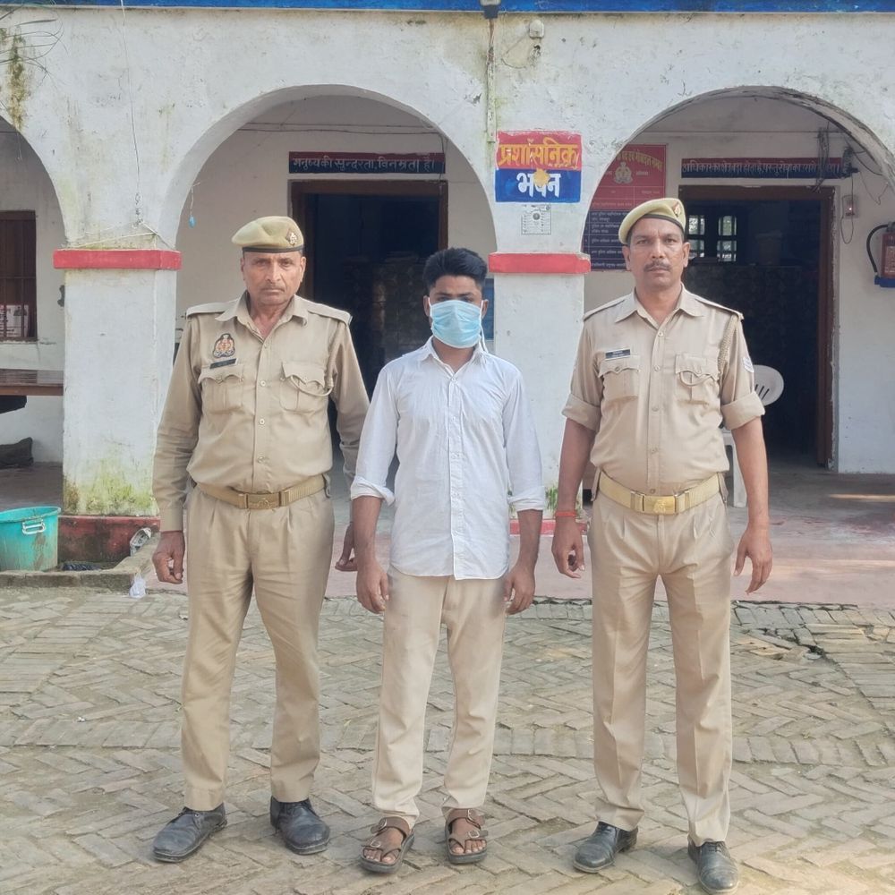 श्रावस्ती में नाबालिग को भगाने का आरोपी गिरफ्तार:शिकायत के आठ दिन बाद गिरफ्तारी, पॉक्सो समेत बढ़ाई गईं धाराएं