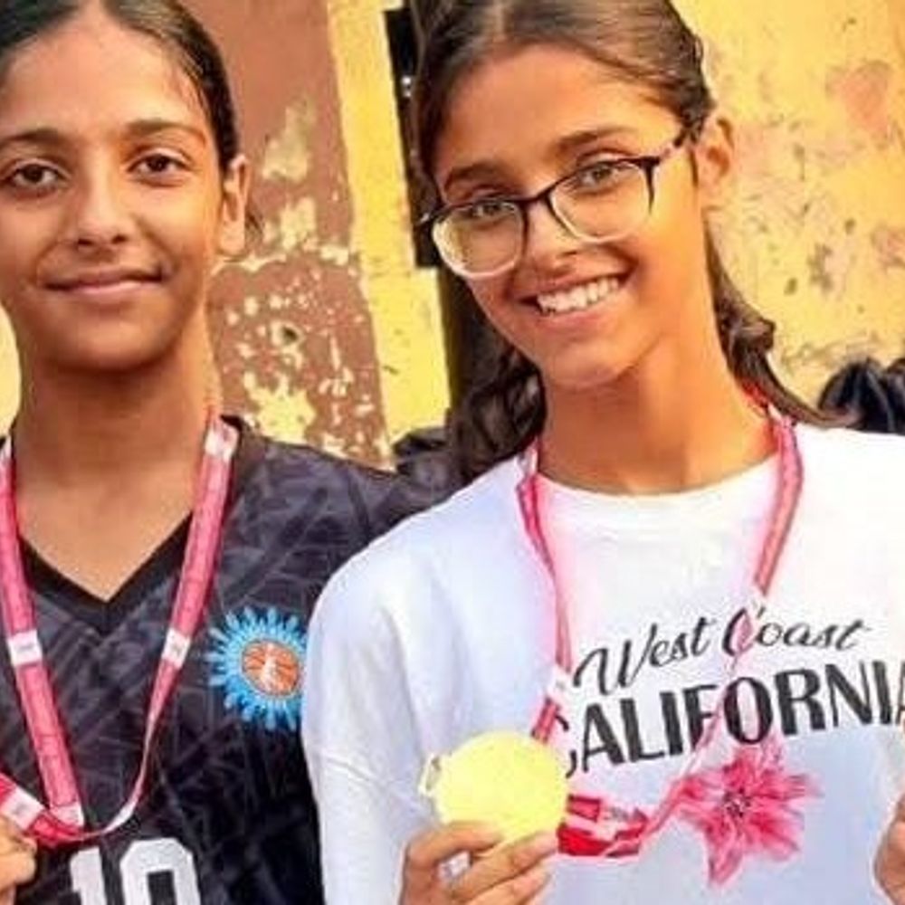 विभूतिपुर की दो बहनों का राज्यस्तरीय बास्केटबॉल के लिए चयन:जागृति ने 13वीं यूथ बिहार प्रतियोगिता में उप-विजेता का खिताब जीता, कोच से ले रहीं ट्रेनिंग