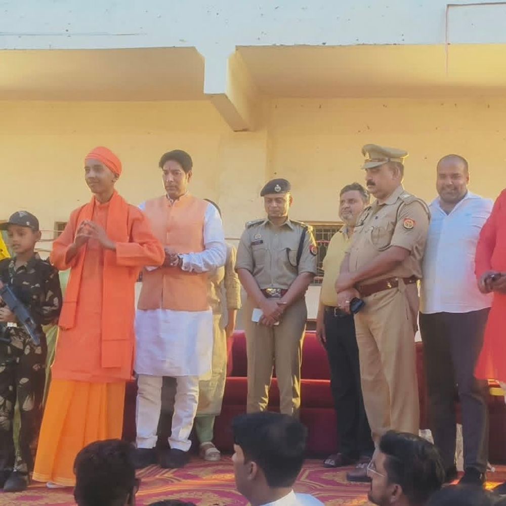 नवरात्र-दशहरा पर ड्रोन-सीसीटीवी से निगरानी डीसीपी ने लिया जायजा:कानपुर वेस्ट जोन मे सुरक्षा का खाका तैयार, भीड़ नियंत्रण और यातायात व्यवस्था पर फोकस