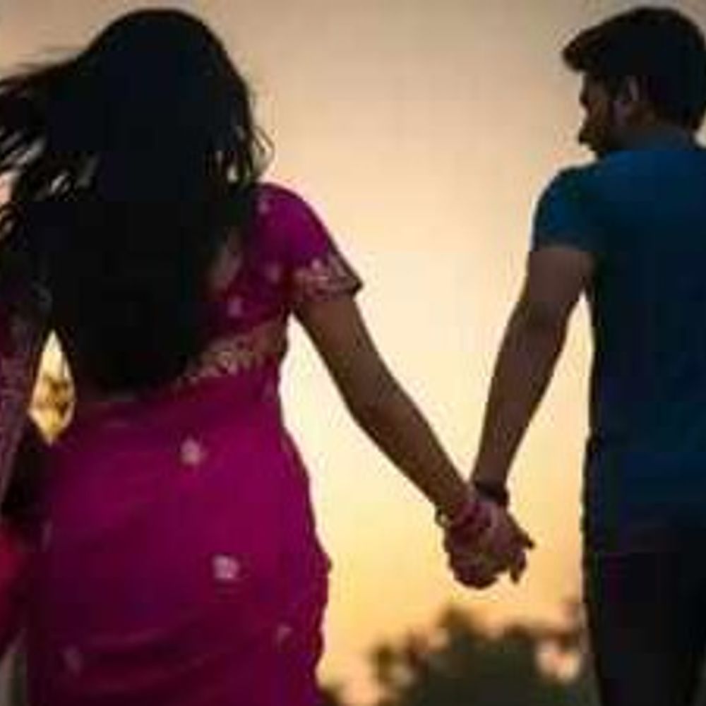 किशनगंज में चार साल के बेटे के साथ महिला लापता:उज्जैन के युवक पर बहला-फुसलाकर ले जाने का आरोप, मंदिर जाने को निकली थी