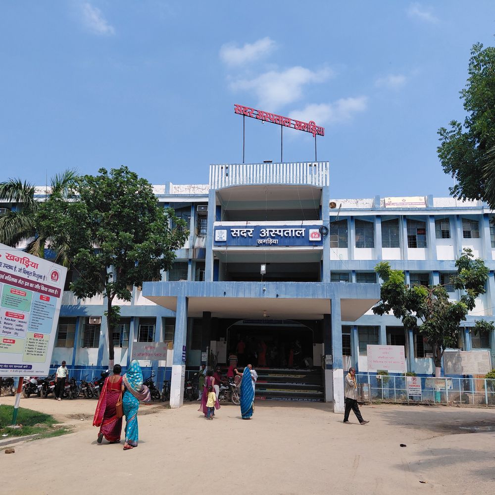 घर में फंदे से लटका मिला युवक का शव:प्राइवेट पार्ट के पास खून निकलने के मिले निशान, परिजन ने जताई हत्या की आशंका