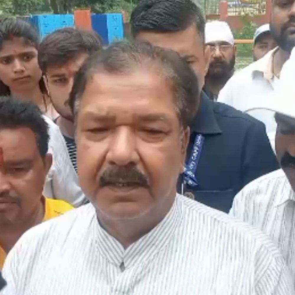 किशनगंज में राजस्व मंत्री दिलीप जायसवाल का सेवा संकल्प कार्यक्रम:बोले – राहुल गांधी सत्ता के लालच में देश अस्थिर कर रहे