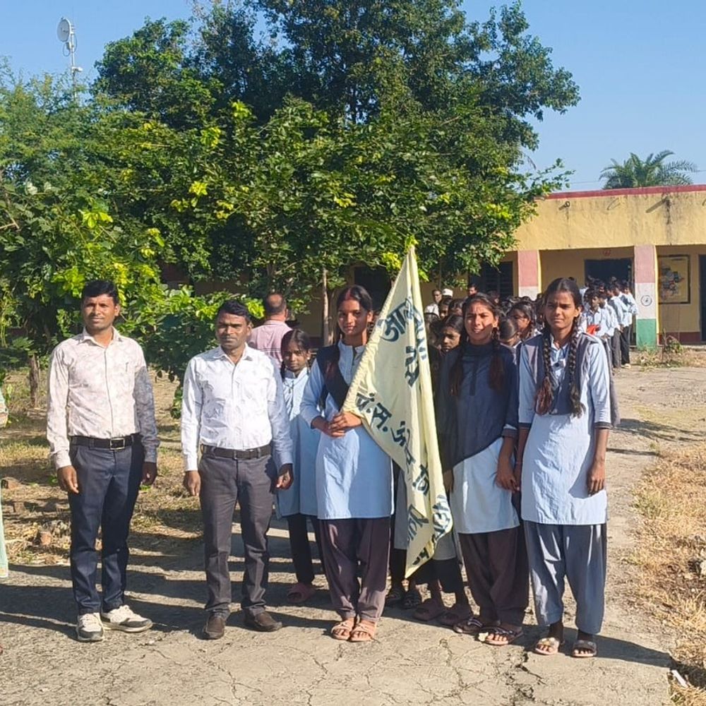 अचनेरा में छात्रों ने निकाली मतदाता जागरूकता रैली:गांव और बाजार में दिया मतदान का संदेश, पंचायत चुनाव के लिए किया जागरूक