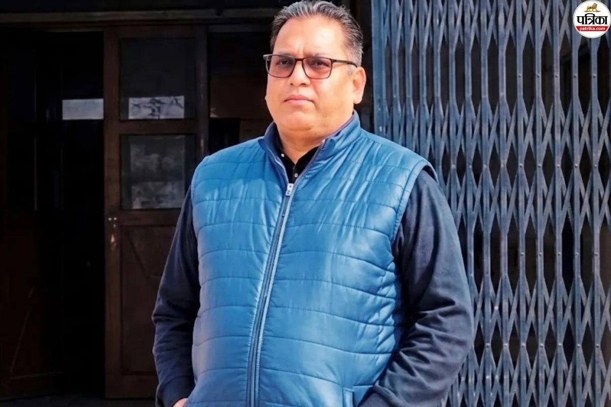 अलवर में सरकारी अफसर की करतूत, पत्नी और बेटों को मजदूर बना खातों में ट्रांसफर कर दिए 95 हजार रुपए
