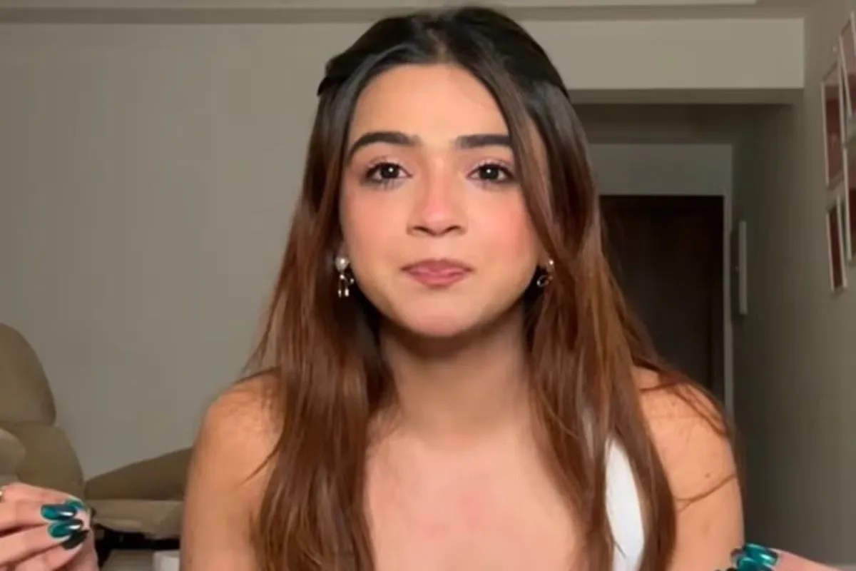 “एयरपोर्ट पर ही बैठकर रोने लगी थी”, वायरल किसिंग वीडियो पर अपूर्वा मुखीजा का छलका दर्द, बोलीं- पेरेंट्स ने भी देखी क्लिप