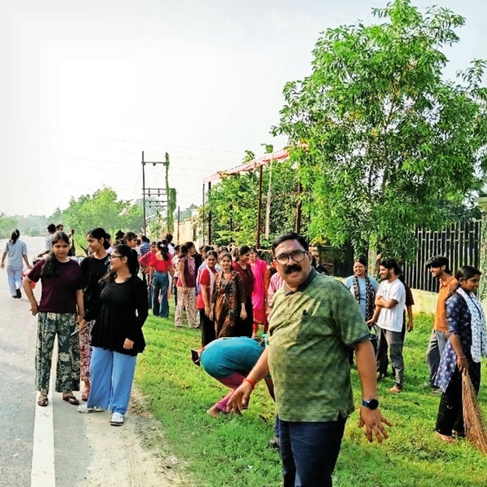 सत्य, अहिंसा व जय जवान-जय किसान के संदेश की प्रासंगिकता भी बताई गई