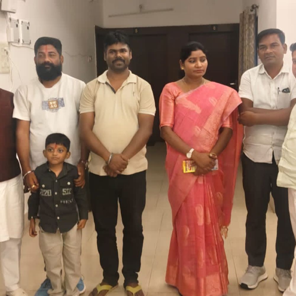 समिति के पदाधिकारियों ने की आशा लकड़ा से  मुलाकात  की