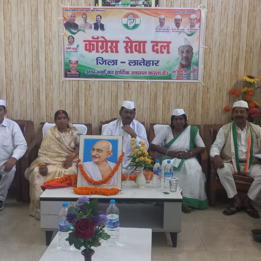संवैधानिक संस्थाओं को कमजोर कर रही केंद्र सरकार : चयन सिंह