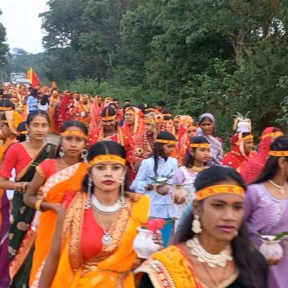 कुड़ू में गाजेबाजे के साथ भव्य कलश यात्रा निकाली