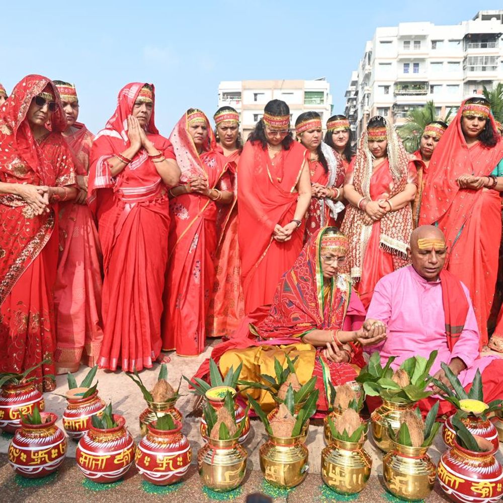 कलिका विहार में नवरात्र शुरू, कलश यात्रा के साथ दिखी भक्ति