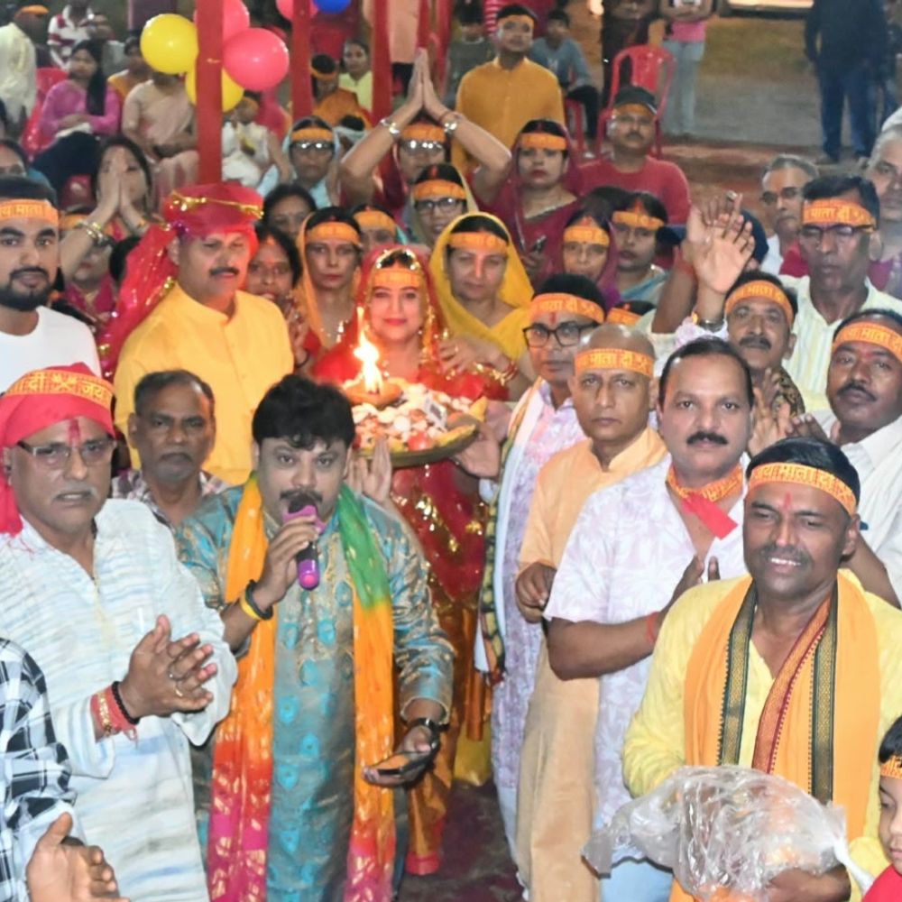 माता की ज्योत के साथ शुरू हुआ जागरण, देर रात तक गूंजे जयकारे