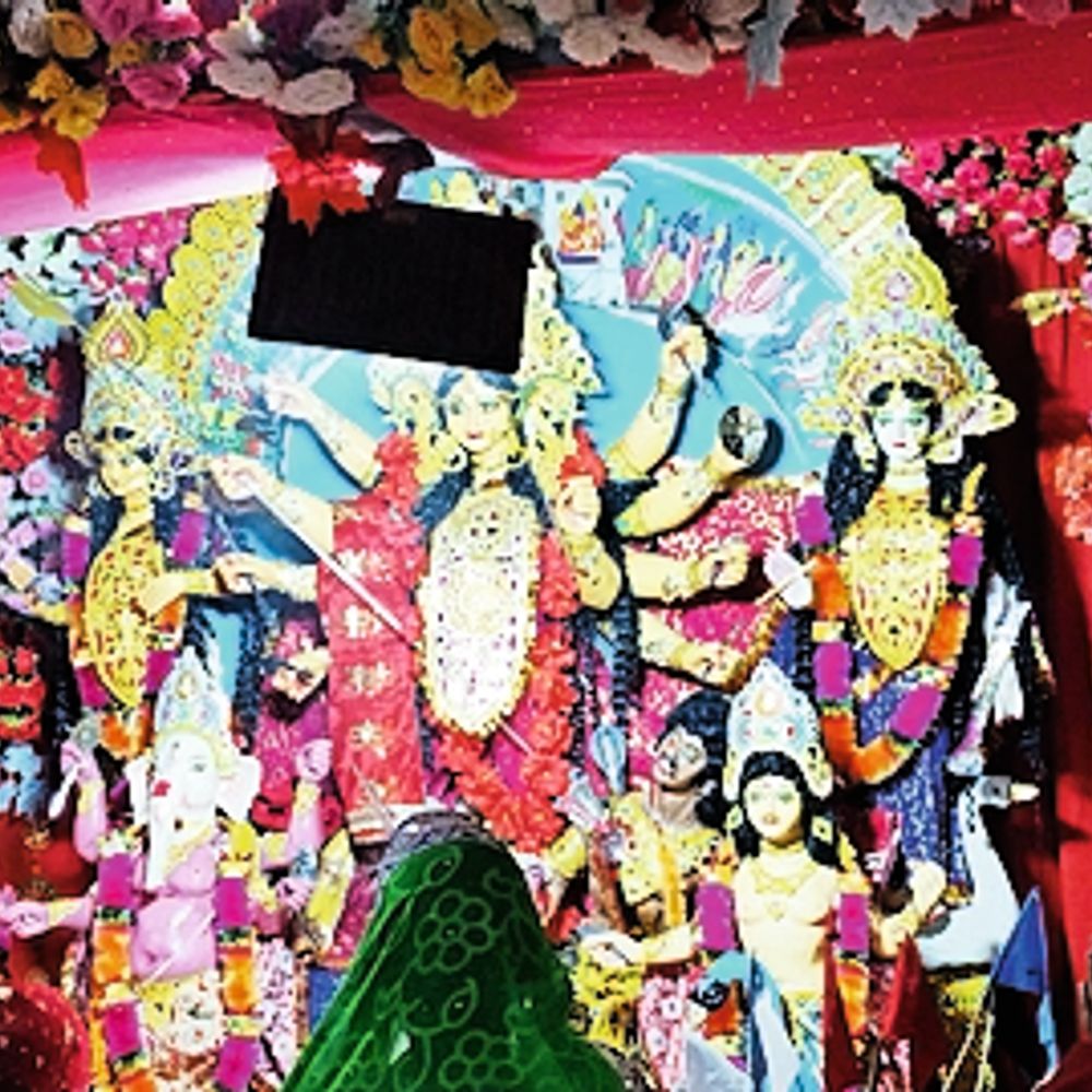 महाअष्टमी पर मंदिरों में उमड़ी भीड़ आज कन्या पूजन व हवन की तैयारी