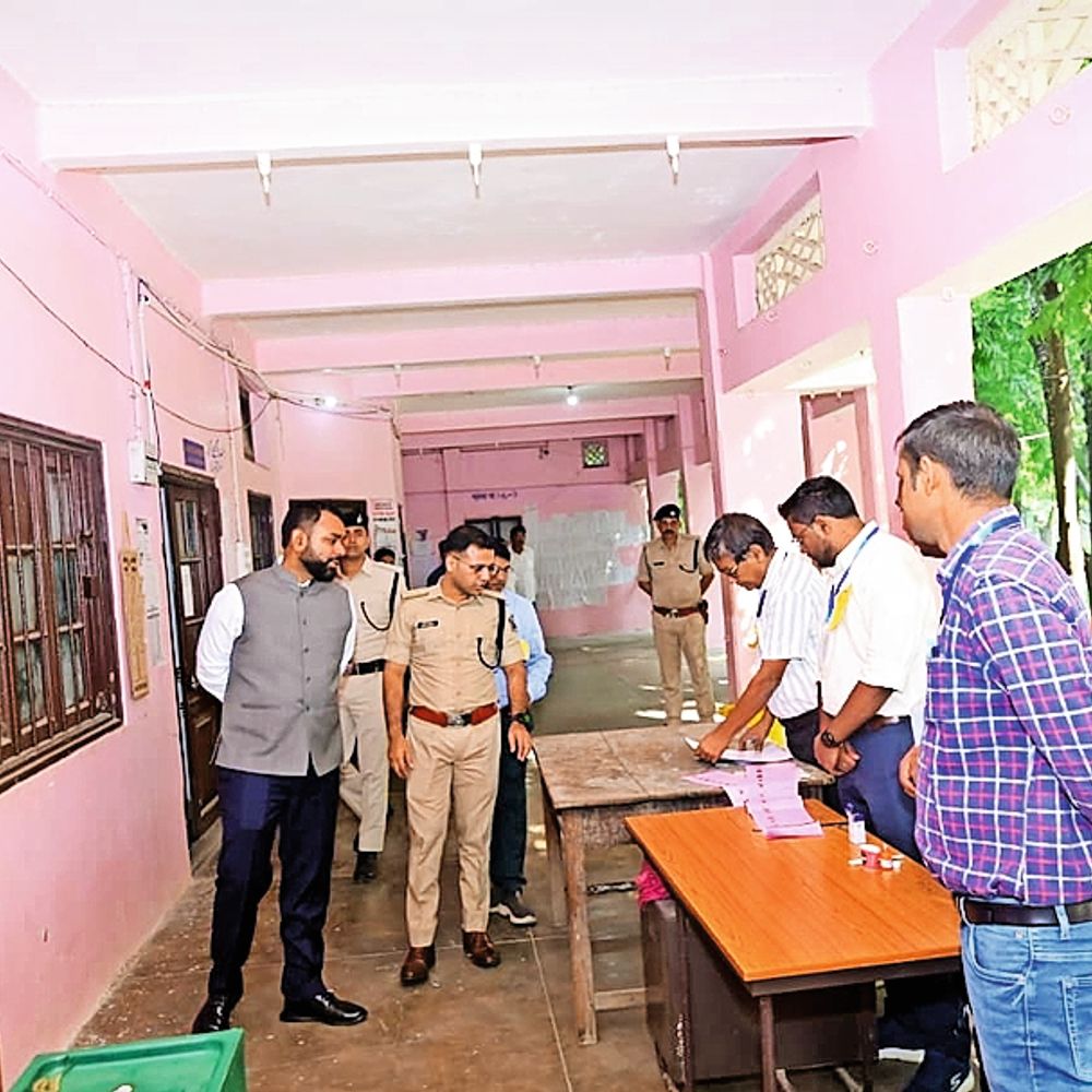 घोड़ासहन, पताही, तेतरिया और रामगढ़वा प्रखंड में सभी मतदाताओं ने डाले अपने वोट