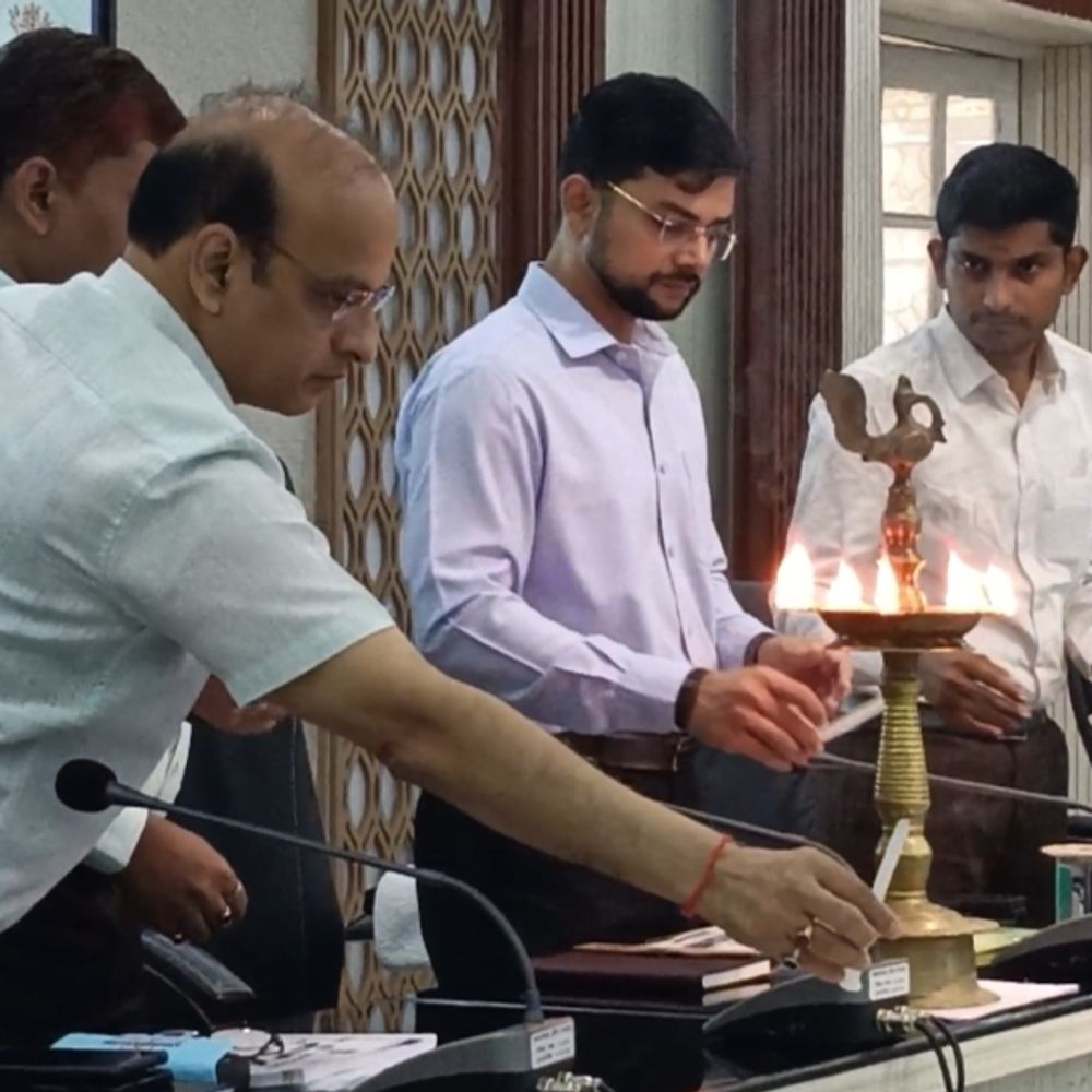 महानन्दा सभागार में संबंधित अधिकारियों व कर्मियों के लिए दो दिवसीय प्रशिक्षण का आयोजन