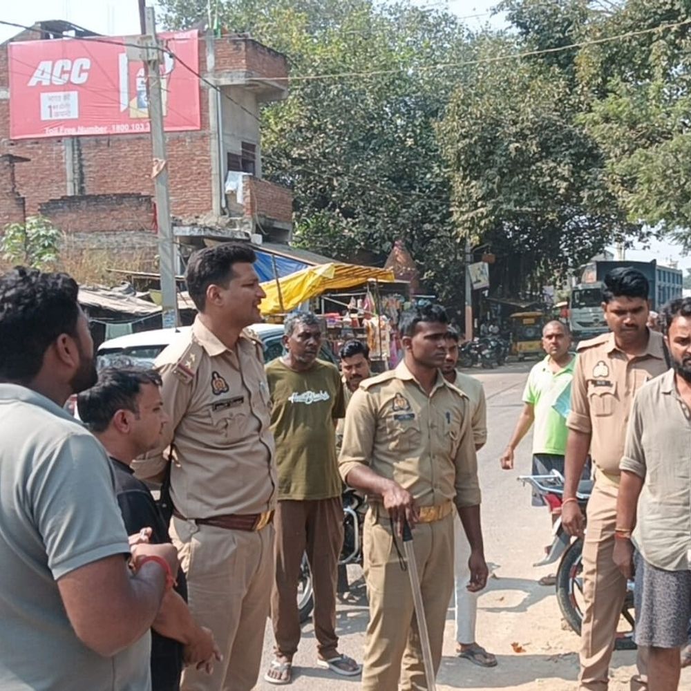 प्रतापगढ़ में पुरानी रंजिश में युवक की पिटाई:ग्रामीणों ने दौड़ाया तो बाइक छोड़कर भागे हमलावर, पुलिस ने बाइक जब्त की